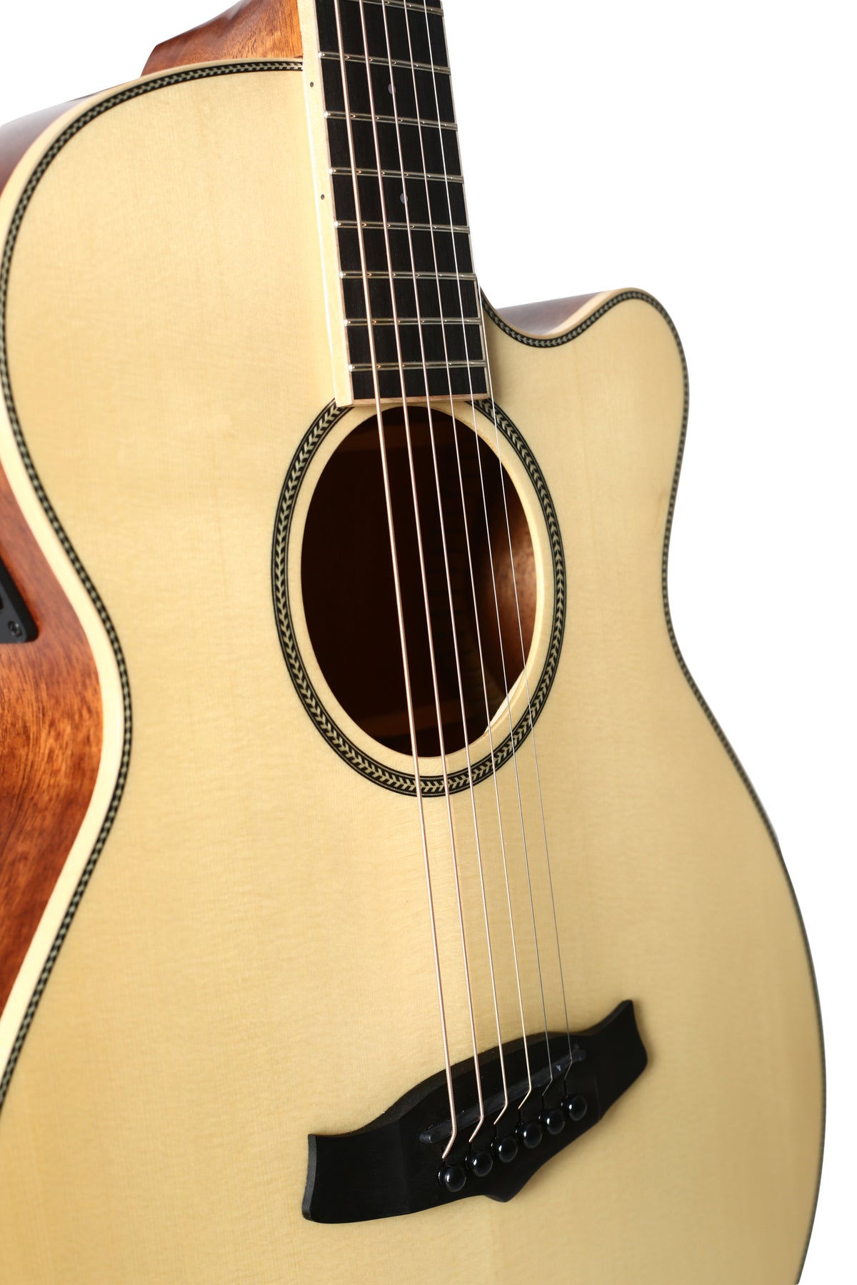 Tanglewood TP4CE Premier Super Folk Cutaway Semi Acoustic,Top - Solid Englemann Spruce, Back & side - Solid Mahogany With Bag & Guitar Humidifier.