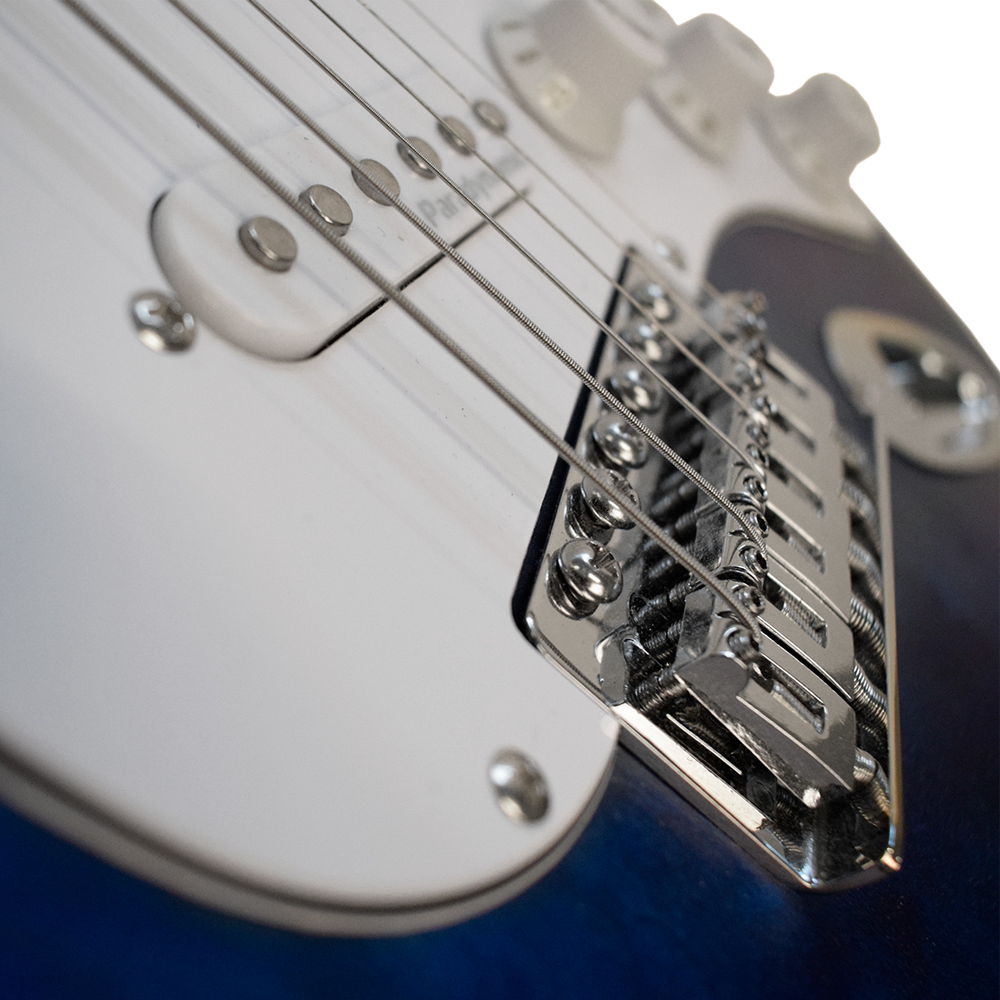 Newen Stratocaster Style Electric Guitar, White oak Wood 